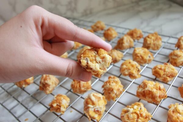 Cranberries Cornflakes - by Maksu Pastries